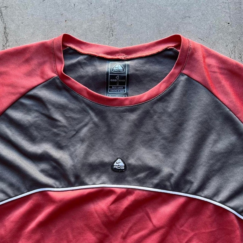 Nike ACG Center Swoosh Dri-FIT Base Layer Shirt Red Grey Women Medium Made Italy